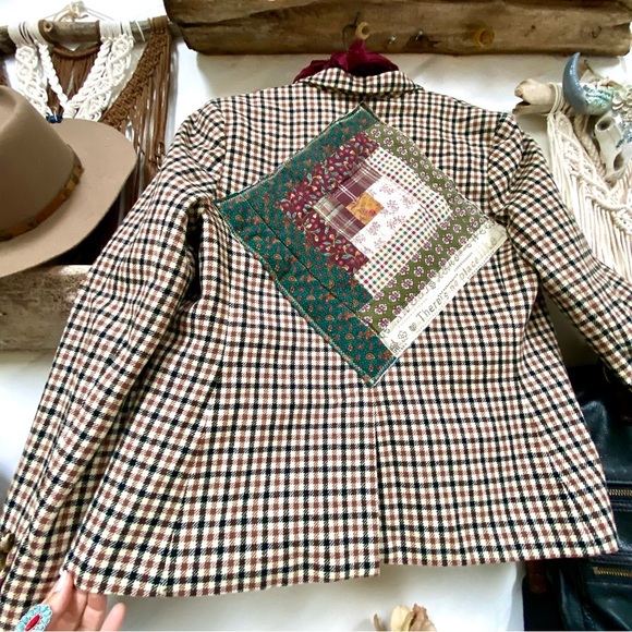 UPCYCLED patchwork detailing Wool boho blazer w equestrian cabin vibe - Picture 3 of 16